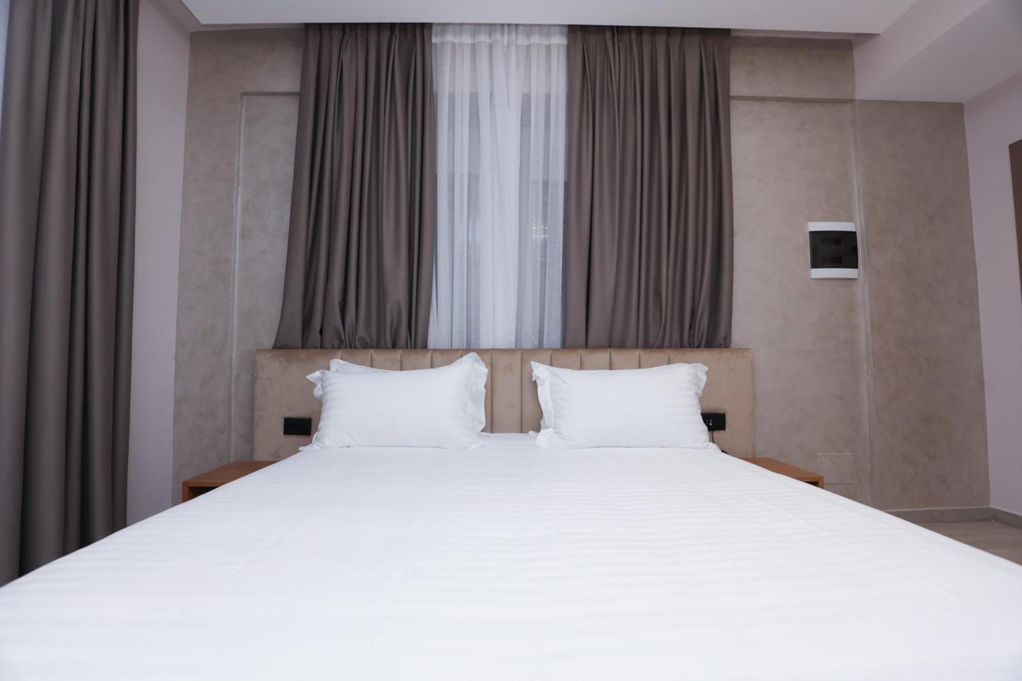 Residence Inn Hotel 地拉那 外观 照片
